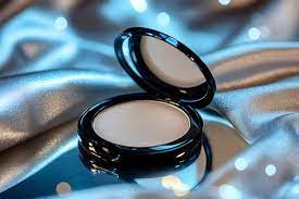 Ini Dia 5 Bedak Padat yang Bagus untuk Kulit Berminyak, Bikin Riasan Tahan Lama!