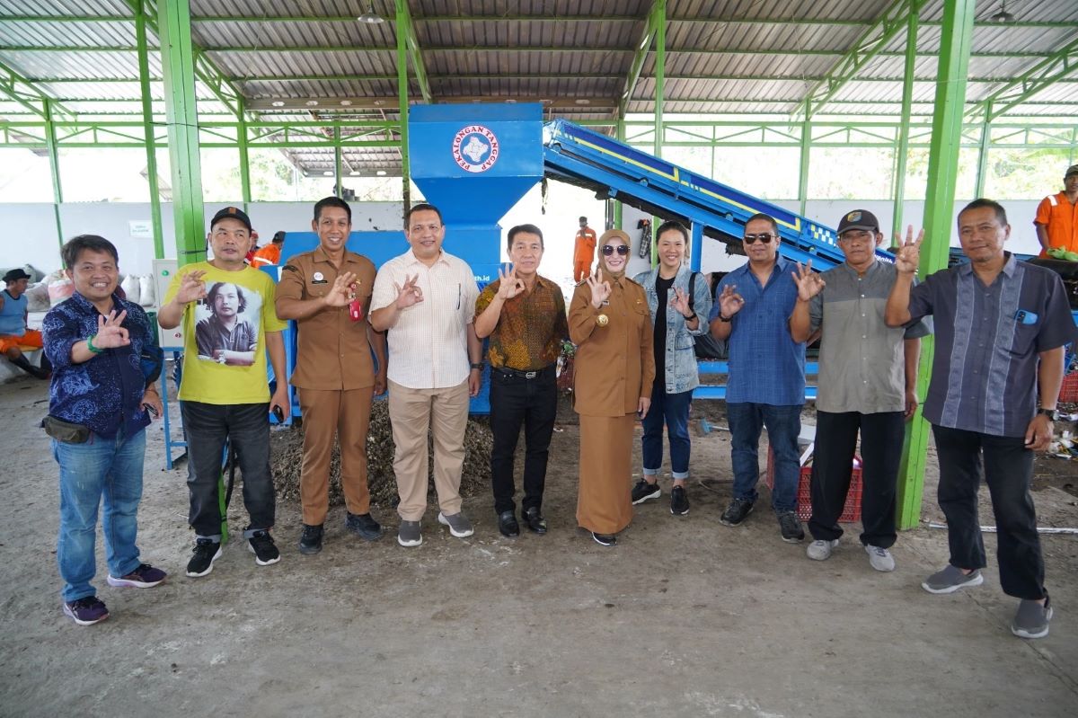 Atasi Darurat Sampah, Pekalongan Tanggap Hibahkan Mesin Pemilah Senilai Rp270 Juta ke Pemkot!