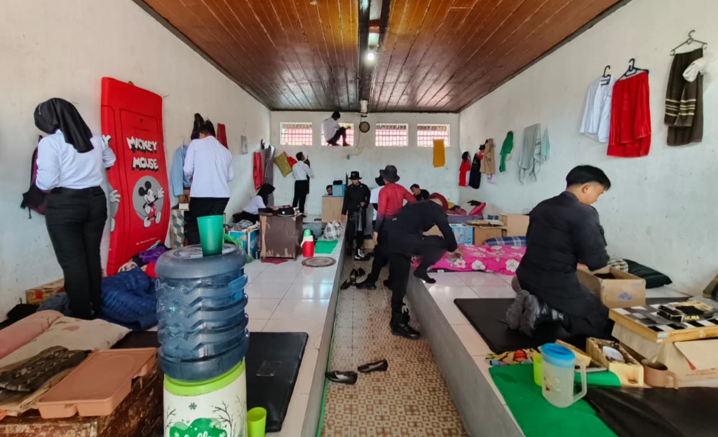 Lapas Pekalongan Gencarkan Razia, Wujudkan Lingkungan Pemasyarakatan Bersinar