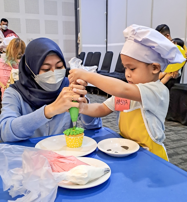 Latih Kreativitas Anak, Hotel Howard Johnson Pekalongan Buka Promo Kids Cooking Class