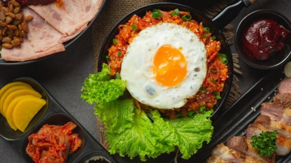 5 Manfaat Makan Bibimbap Kaya Protein dan Serat, Sajian Nasi Korea yang Menyehatkan