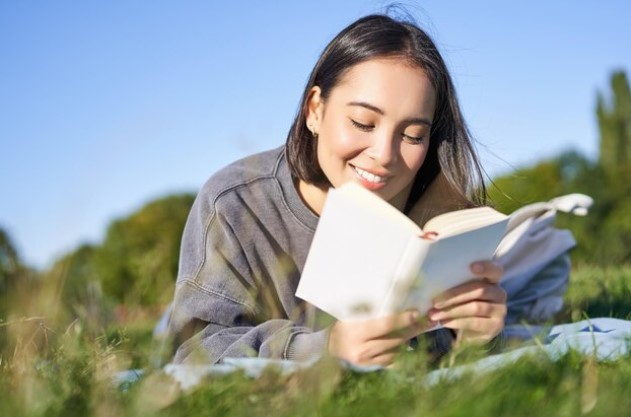 6 Buku Self-Improvement yang Beri Resep Bahagia! Intip Tips Hidup dengan Aman dan Nyaman