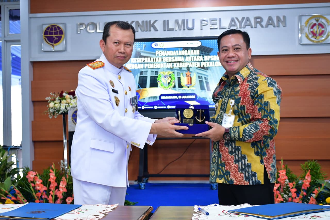 Plt. Bupati Pekalongan Perkuat Pengembangan SDM Transportasi, Teken MoU dengan BPSDMP Kemenhub