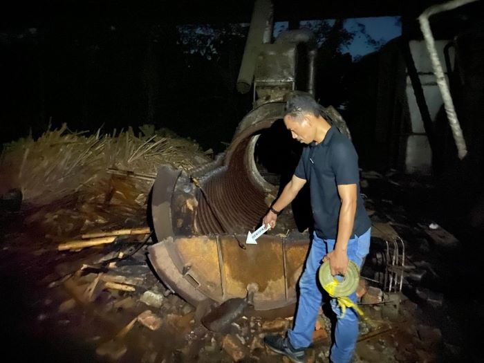 Pabrik Triplek PT Kayu Alam Lestari di Desa Sabarwangi Pekalongan Terbakar
