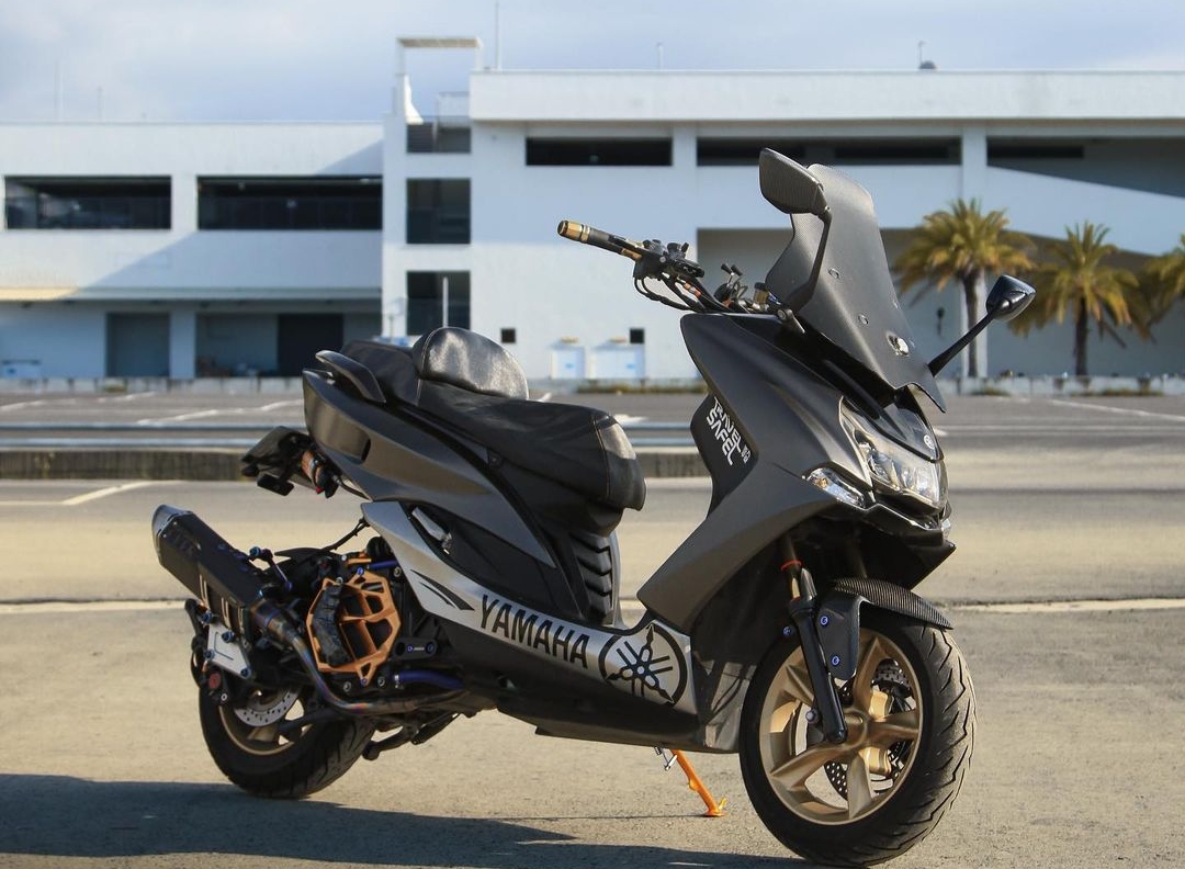 All New Yamaha Smax 2024 Siap Merebut Pasar Skuter Matic dengan Cita Rasa Berkendara yang Super Nyaman!