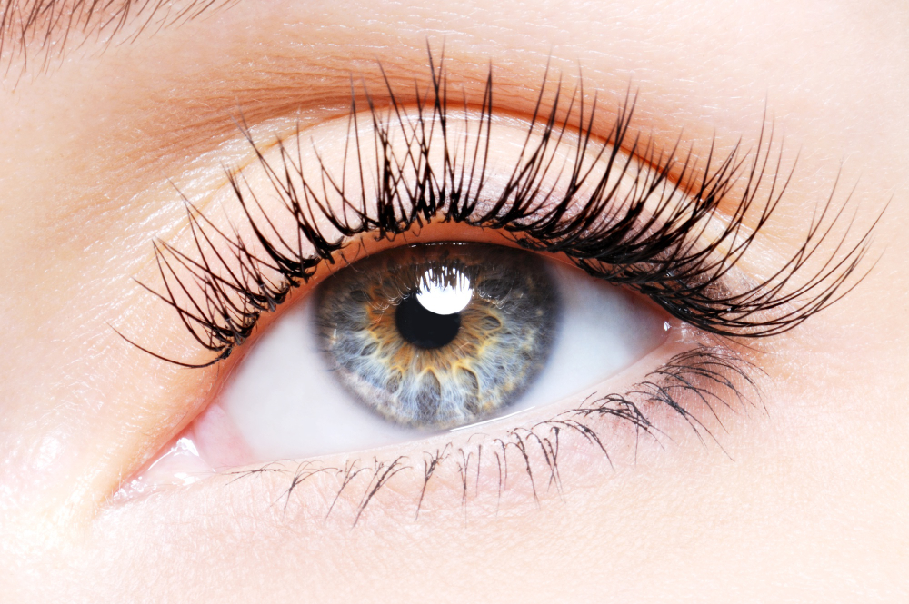4 Cara Alami Melentikkan Bulu Mata tanpa Perlu Menggunakan Eyelash dan Maskara Terus Menerus