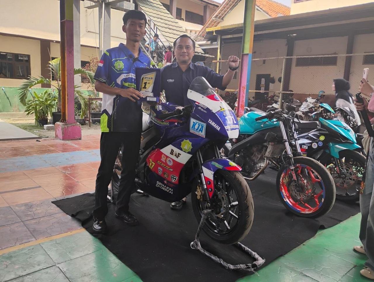 SMK Islamiyan Adiwerna Tegal Pencetak Juara, Miliki Ekskul Balap Motor