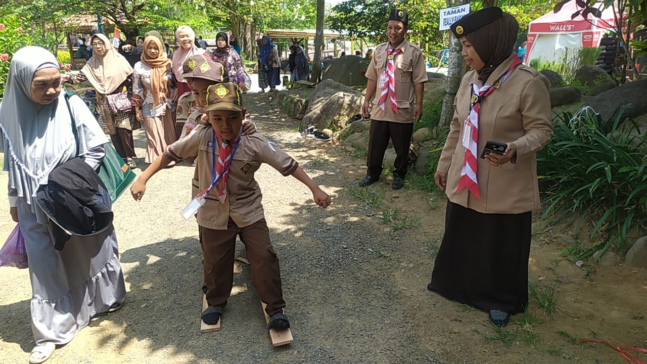 Persari Siaga SDN Tangkil Kulon 2025: Bentuk Generasi ‘Santun, Bahagia, & Hebat’ Lewat Pramuka di Alam Terbuka