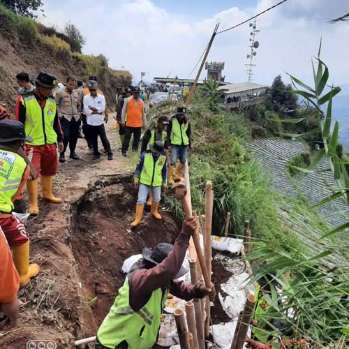 Longsor di Tol Kayangan Wilayah Kabupaten Batang Masih Ditangani Secara Darurat 