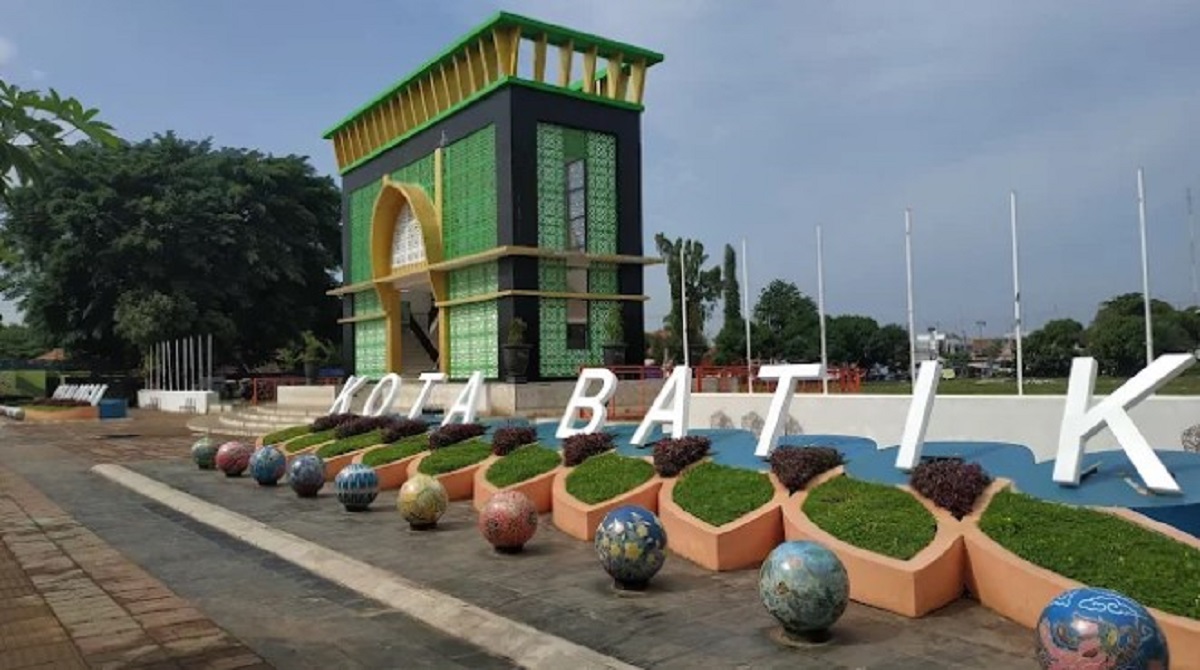 Menilik Alun-Alun Kota Pekalongan yang Kini Lebih Modern, Hijau, dan Ramai Dikunjungi Warga dan Wisatawan!