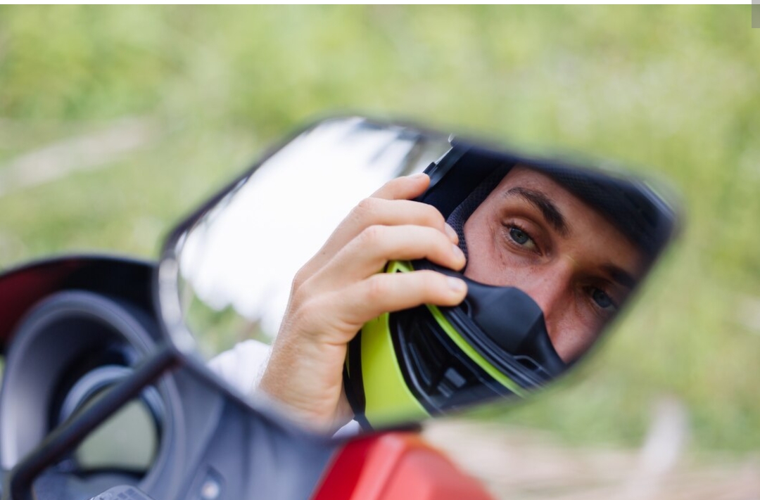 Tidak Perlu Ganti Baru, Inilah 3 Cara Memperbaiki Spion Motor yang Longgar, Mudah dan Cepat!