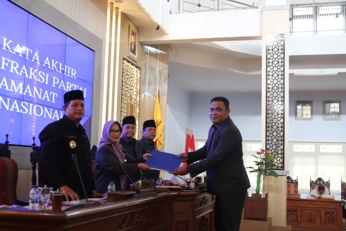 Seluruh Fraksi di DPRD Kabupaten Pekalongan Setujui Raperda Pajak dan Retribusi Daerah Ditetapkan jadi Perda