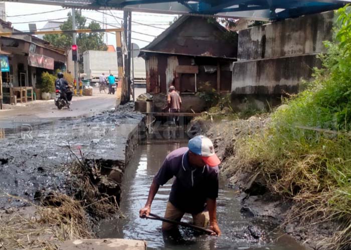 Atasi Banjir di Jalan Pacar, Pemkab Pekalongan Gelontor Anggaran Rp 500 Juta