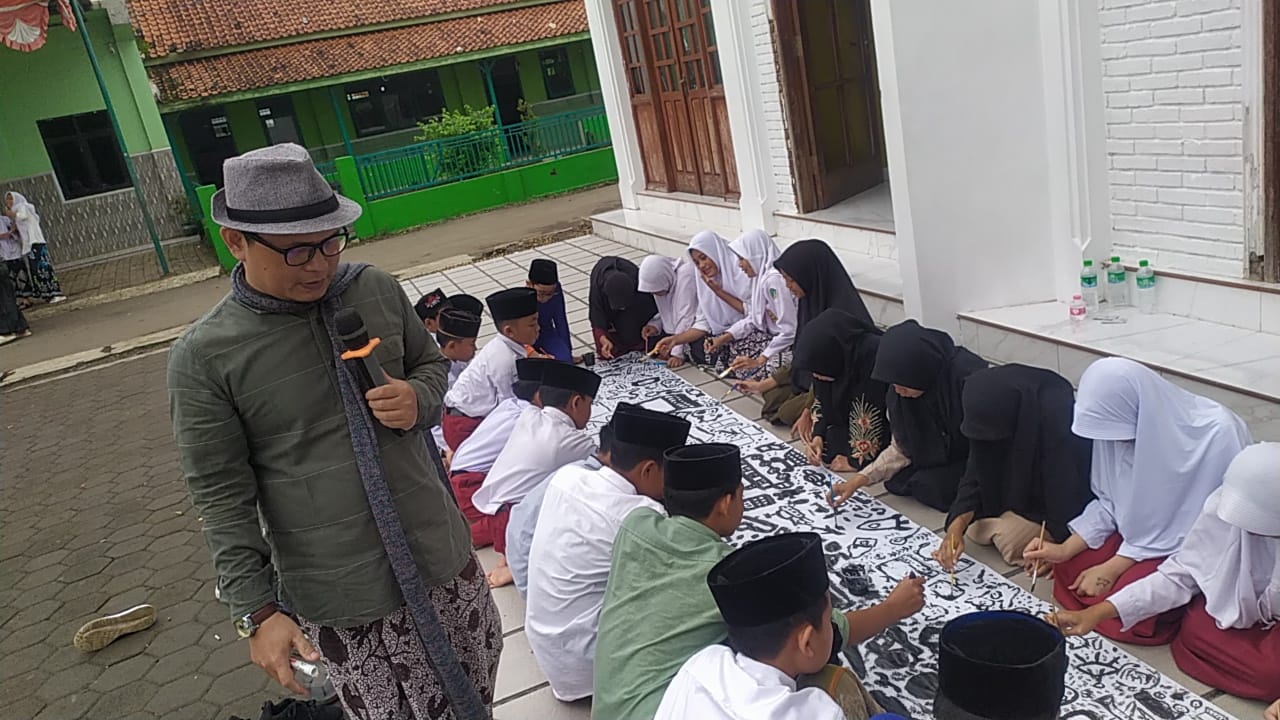 Peringati Harlah Ke 102, Gelar Workshop Menggambar Komik Kartun Tokoh Islam Nusantara