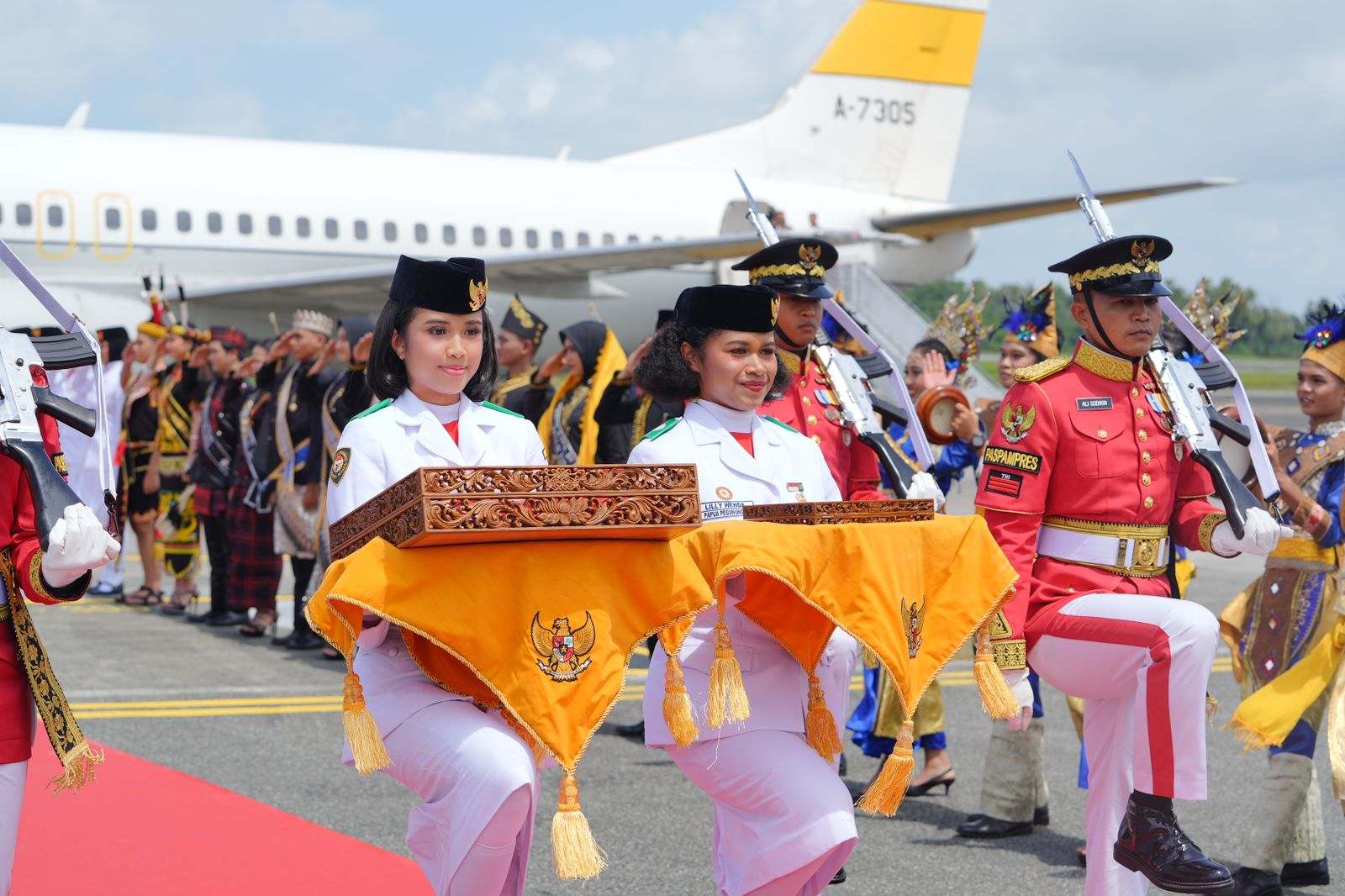 Kepala BPIP Sambut Iringan Duplikat Bendera Pusaka dan Teks Proklamasi di Kaltim