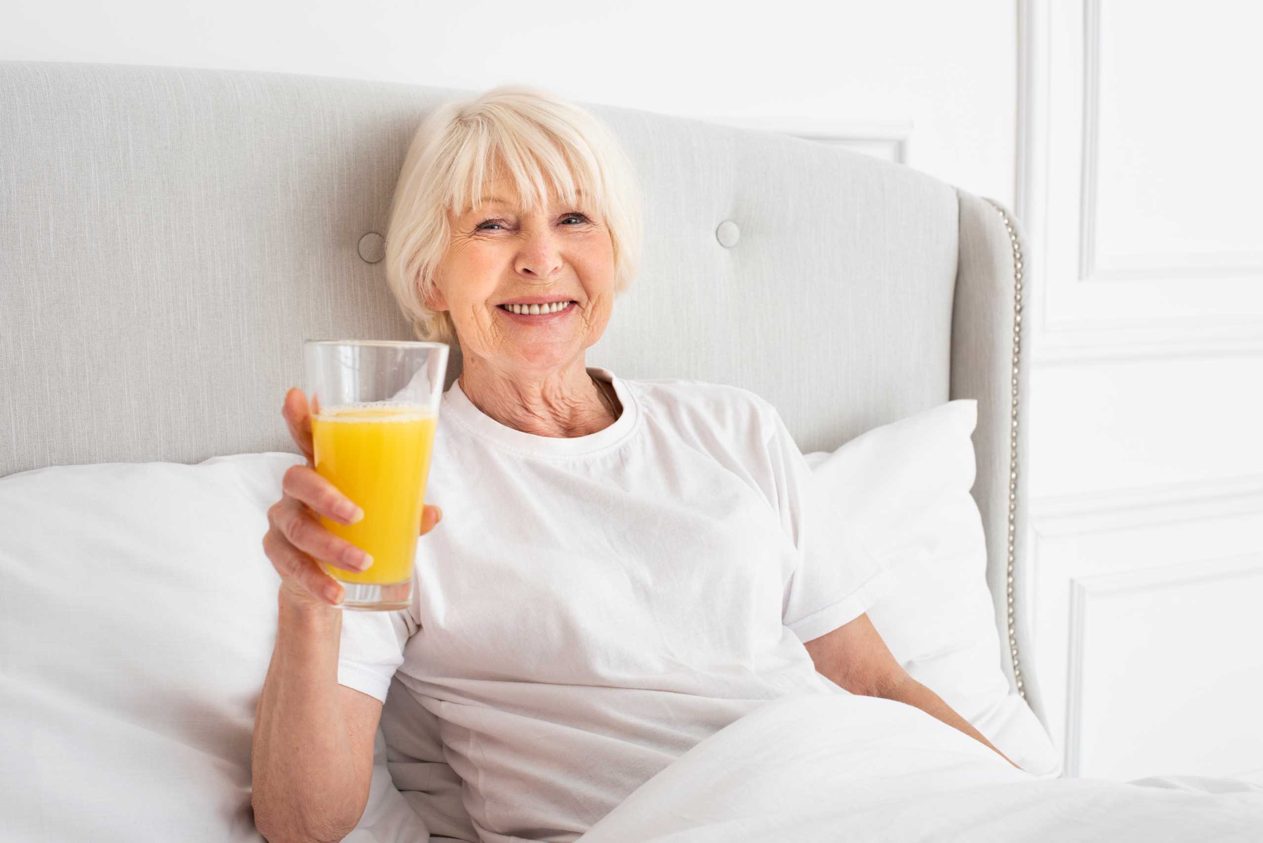 10 Minuman Sehat untuk Lansia yang Wajib Dicoba, Dapat Menguatkan Tulang dan Pengencer Darah