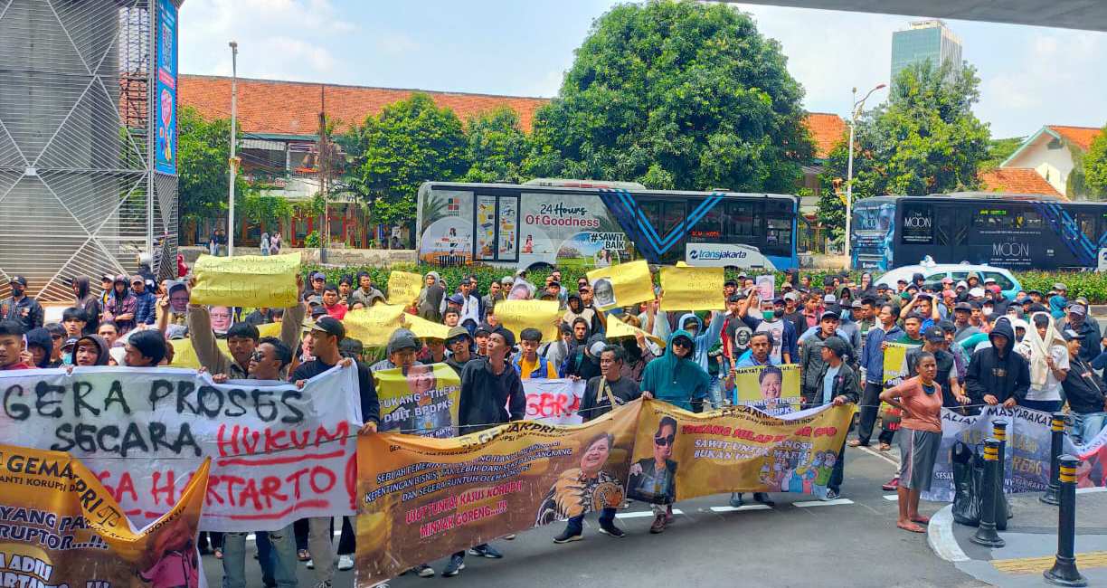 Gelar Aksi Demo di Kejagung, GMAK Minta Airlangga Segera Dijerat : Kejagung Jangan 'Masuk Angin'!