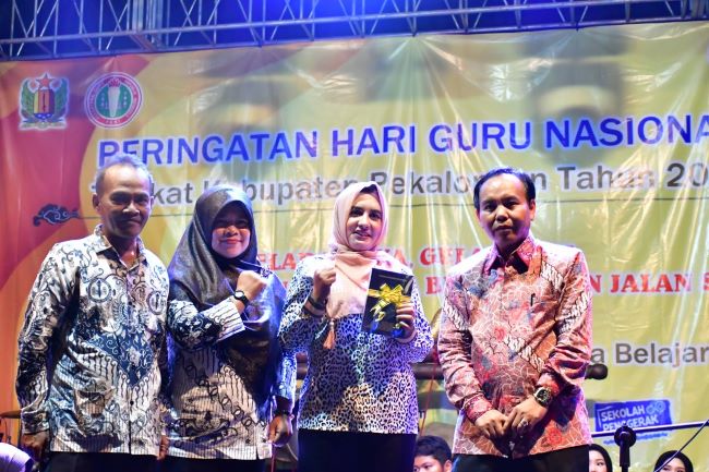 33 Guru Berprestasi Dapat Anugerah Merdeka Belajar Kabupaten Pekalongan di Hari Guru Nasional 2023