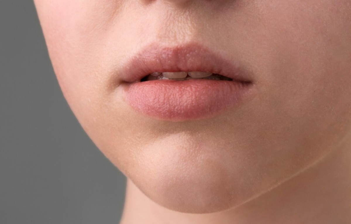 5 Rekomendasi  Lip Tint yang Anti Bikin Bibir Kering dan Pecah-pecah