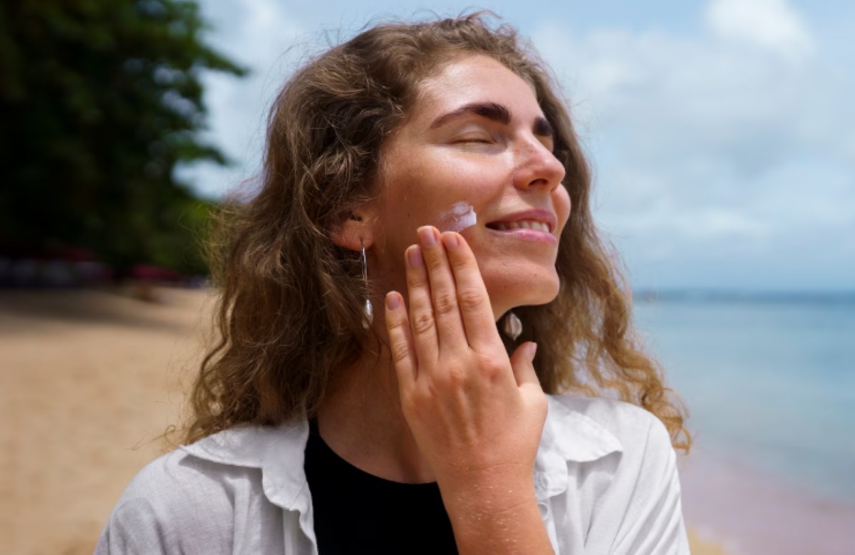 Rekomendasi Moisturizer yang Aman untuk Kulit Sensitif di Daerah Pesisir Seperti Pekalongan