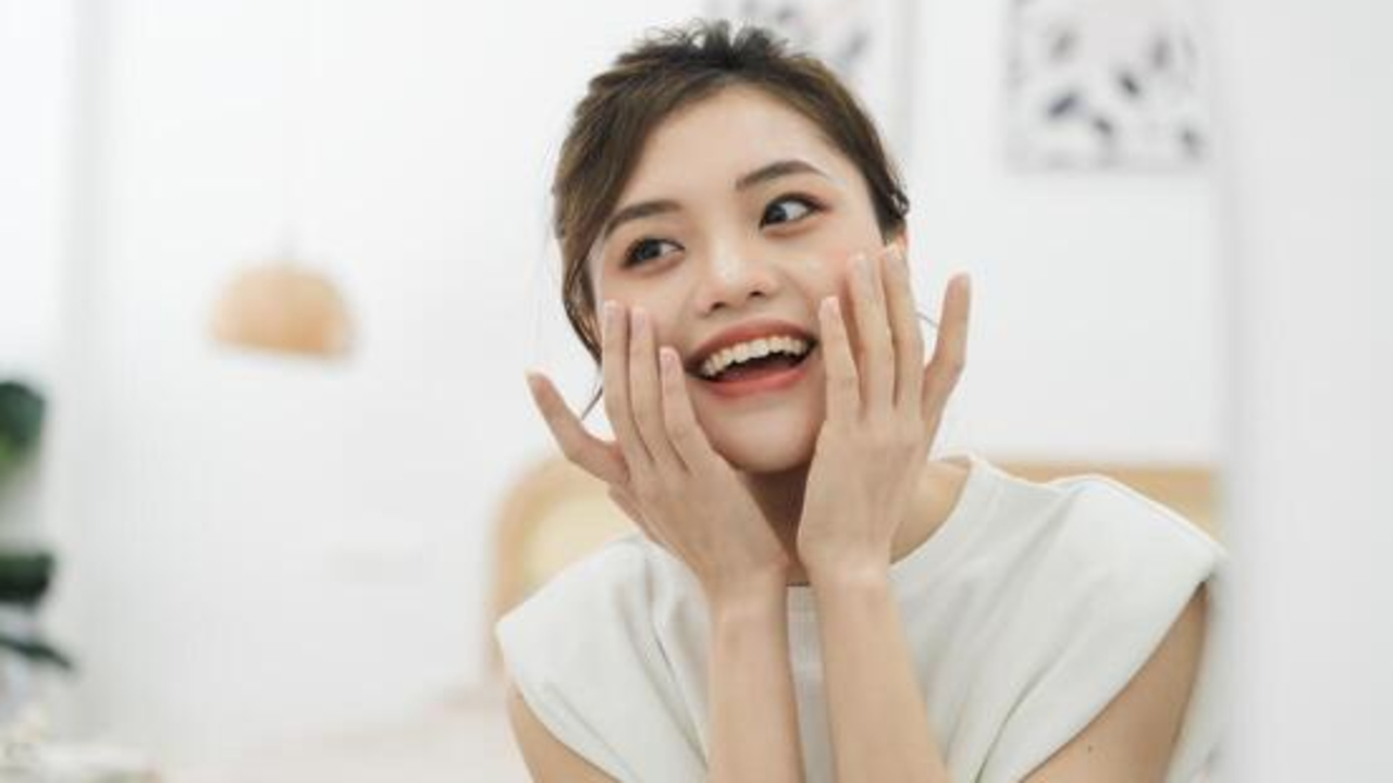 5 Rekomendasi Sunscreen yang Cocok untuk Menghilangkan Flek Hitam Usia 40 Tahunan