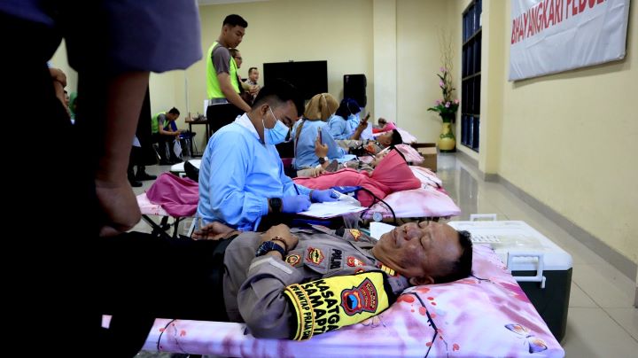 Bhayangkari Cabang Pekalongan Gelar Donor Darah, HKGB Ke-72 di Polres Pekalongan