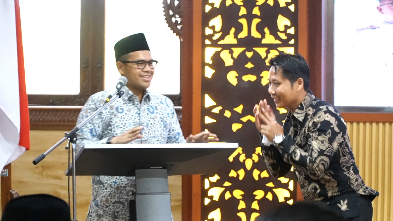 Aktif Perbarui Data Warga, Operator Desa Yosorejo Dapat Reward Rp3 Juta dari Bupati Batang