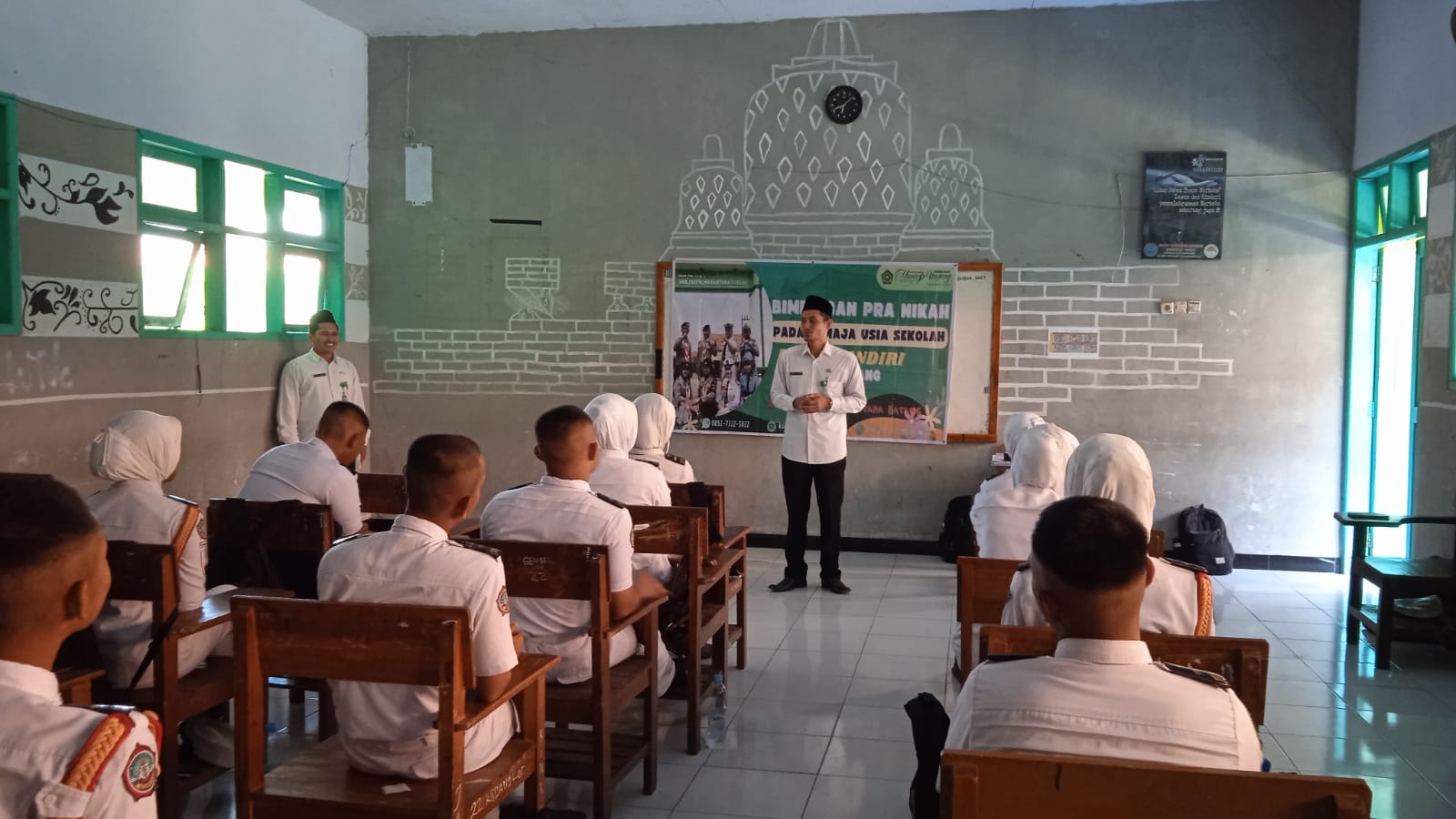 Blusukan ke Sekolah, KUA Kecamatan Batang Ajak Pelajar Tidak Menikah Dini