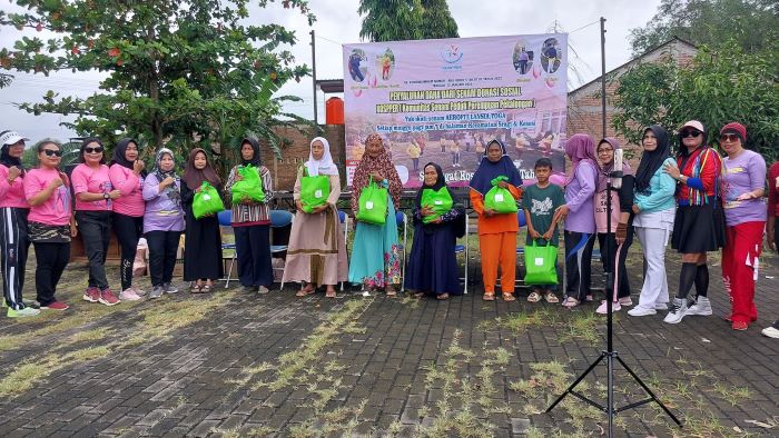 Komunitas Senam Peduli Perempuan Pekalongan Santuni Duafa dan Anak Yatim