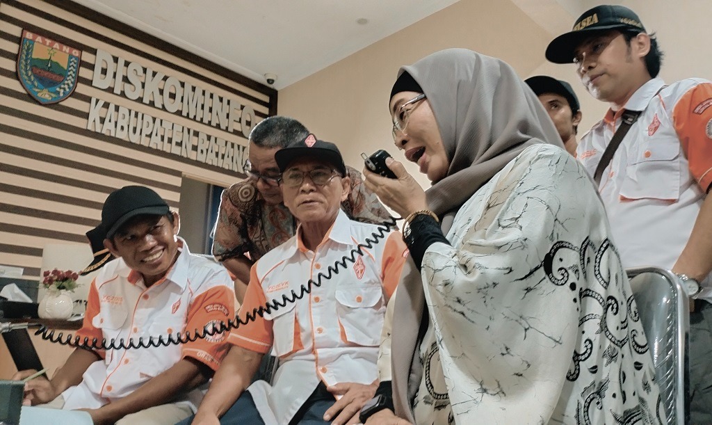 HUT Ke-58, Pemkab Batang Dapat Kado Special Call ORARI dan RAPI se Nusantara 