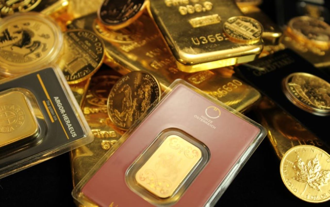 Ternyata Beda Tipis! Ini Perbandingan Harga Emas Antam dan UBS yang Harus Kamu Tahu!