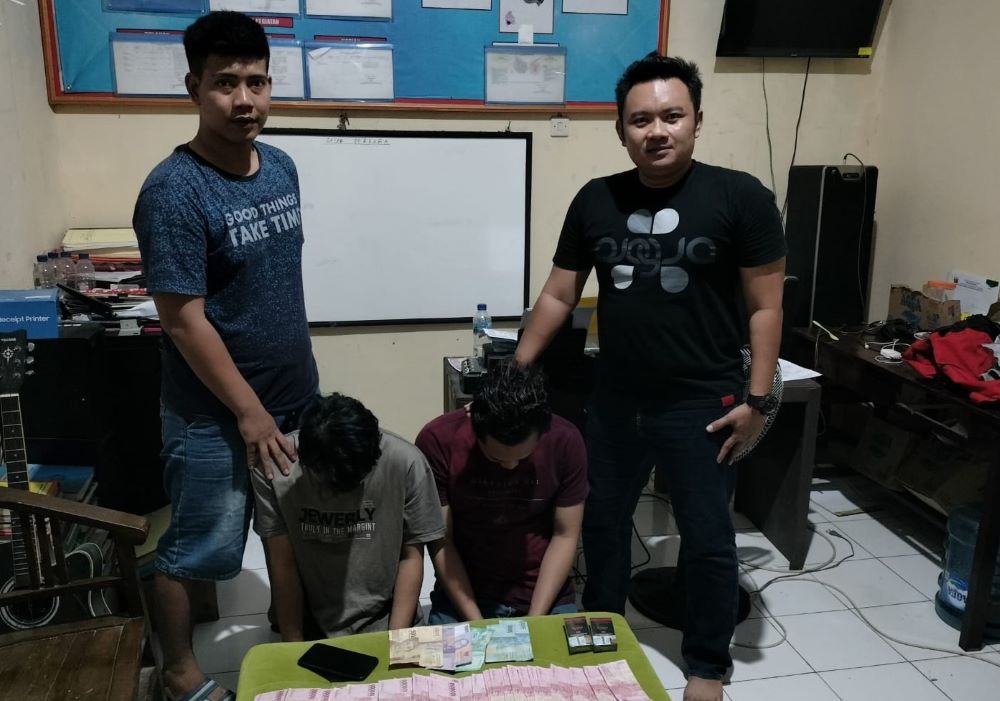 Beli Rokok Pakai Uang Palsu, 2 Mahasiswa PTS di Pekalongan Ditangkap Unit Reskrim Polsek Paninggaran