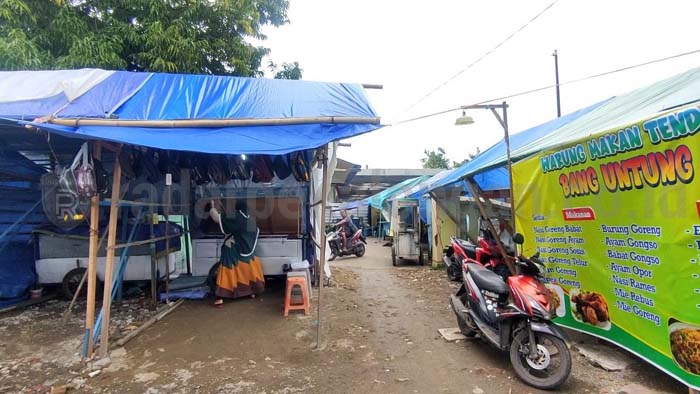 Shelter Masih Dibangun, PKL Minta Tempati