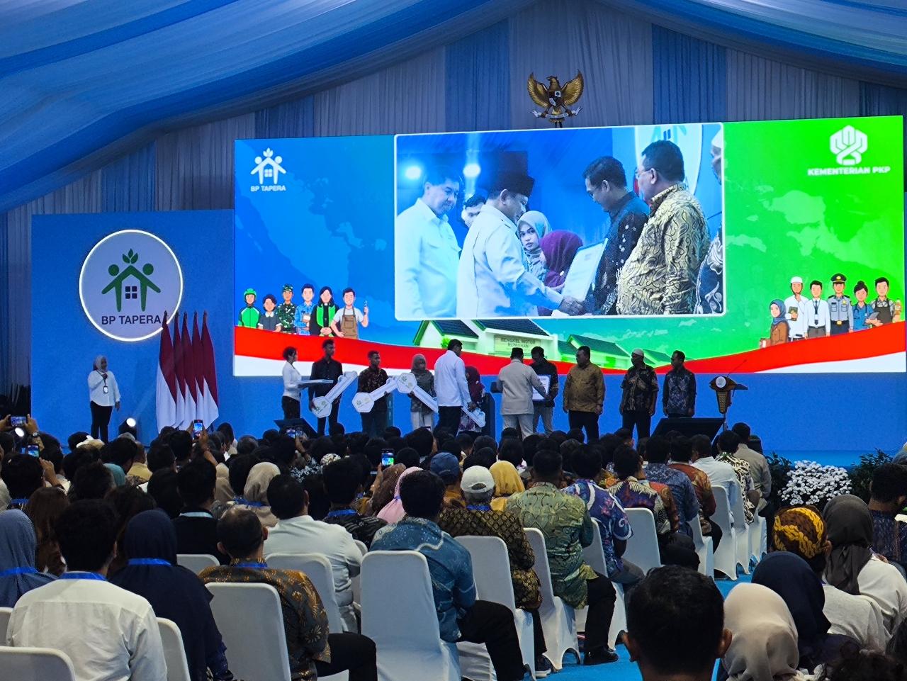 Presiden Prabowo Resmikan Akad Massal 62.710 KPR Subsidi Rp880 Miliar di Batang