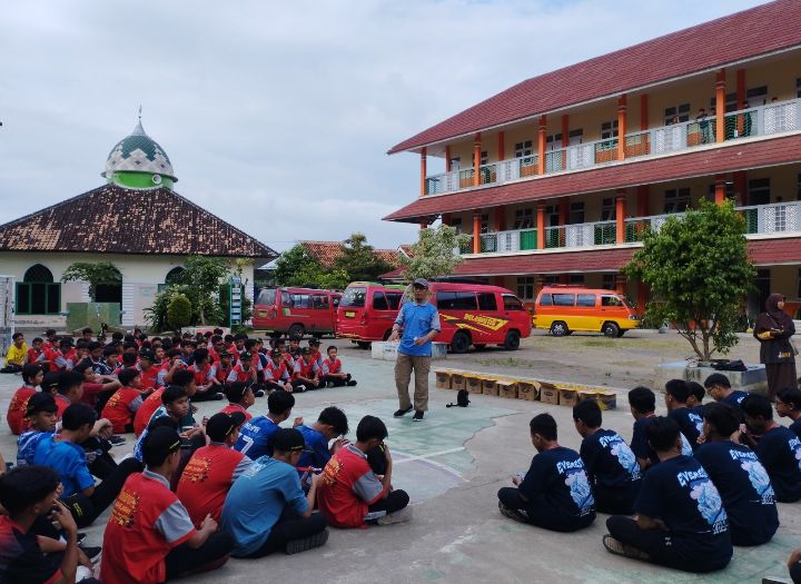 SMPIT Assalaam Pekalongan Gelar Proyek Bussiness Survival 