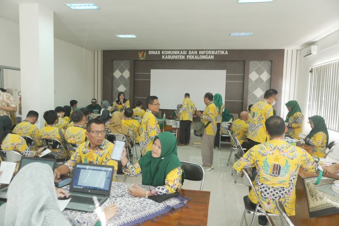 Cegah Penyakit Sejak Dini, Dinkes Cek Kesehatan Gratis di 45 Instansi di Pemkab Pekalongan
