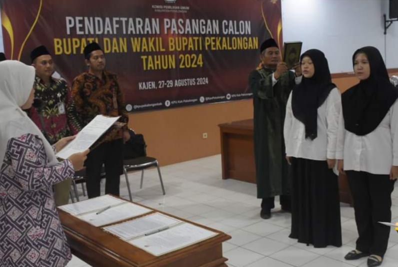 KPU Kabupaten Pekalongan Lantik 2 Anggota Baru PPS dalam Pilkada 2024