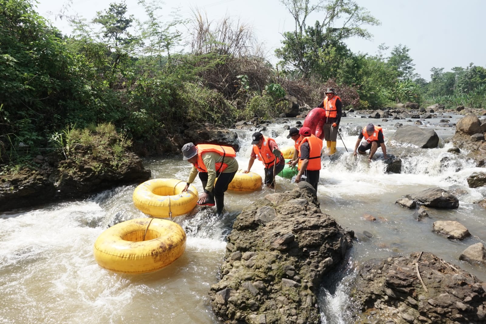 Bakal Kembangkan Wisata Baru, Desa Cepokokuning Batang Uji Coba Susur Sungai Kali Lojahan 