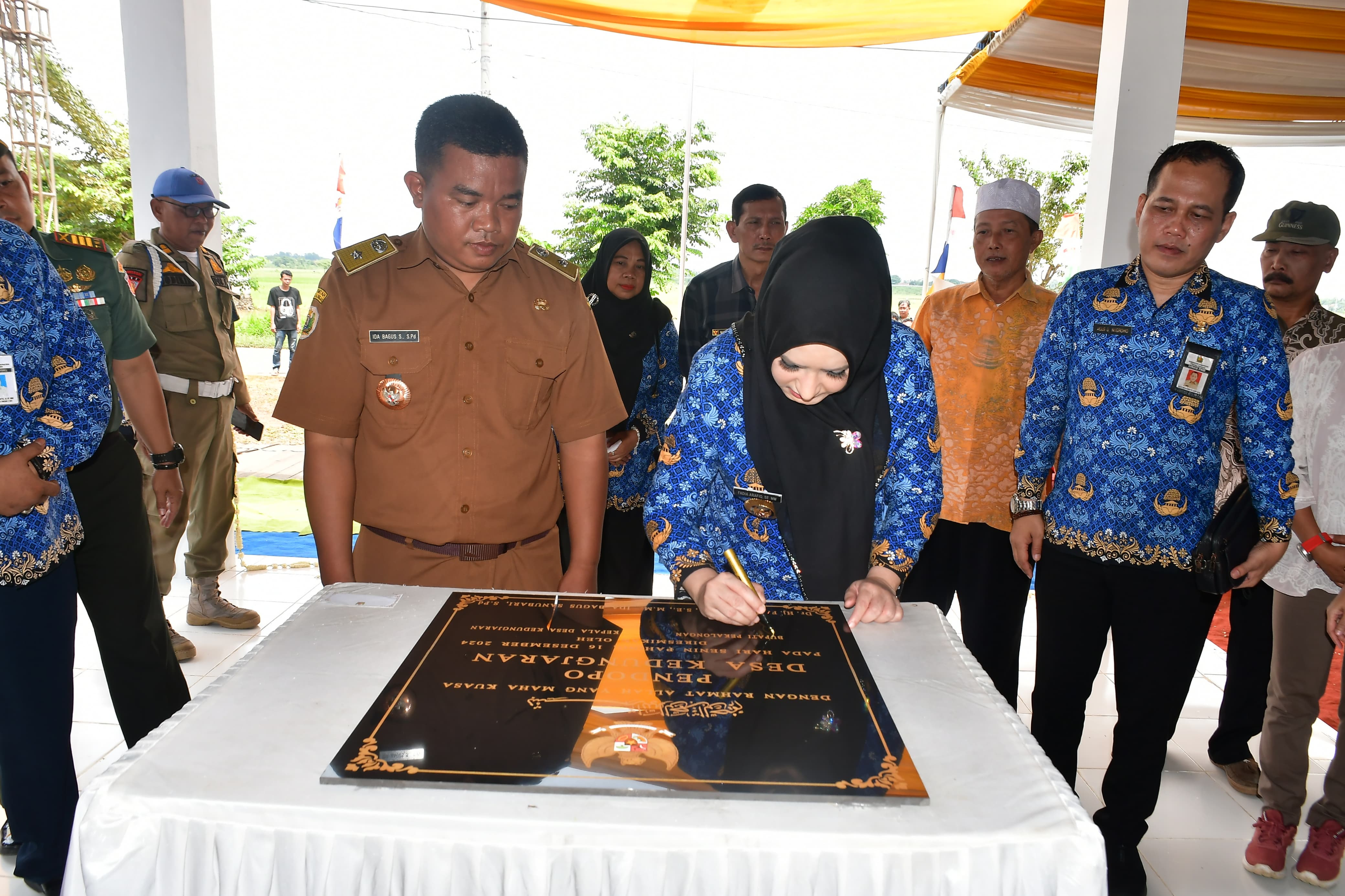 Bupati Pekalongan Fadia Arafiq Resmikan Pendopo dan Kantor Kepala Desa Kedungjaran Kecamatan Sragi