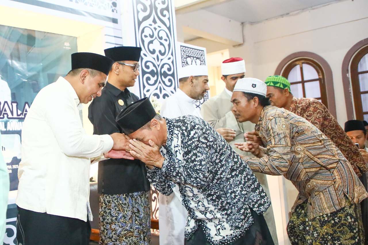 Taj Yasin Serap Aspirasi Nelayan Rembang
