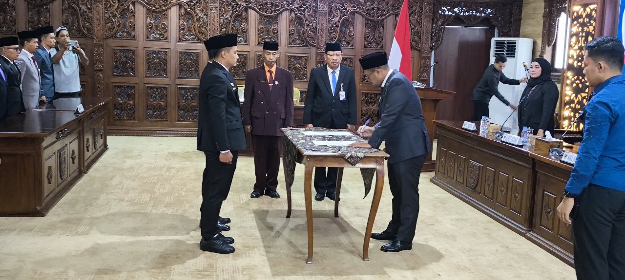 Bupati Batang Lantik 3 Camat Baru, Dua Diantaranya Sebelumnya Jabat Sekcam