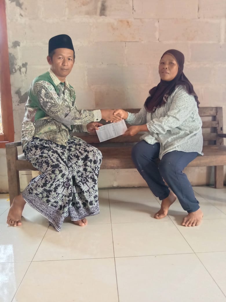 NU Care LAZISNU Kabupaten Pekalongan Salurkan Bantuan bagi Warga Terdampak Puting Beliung di Pedawang