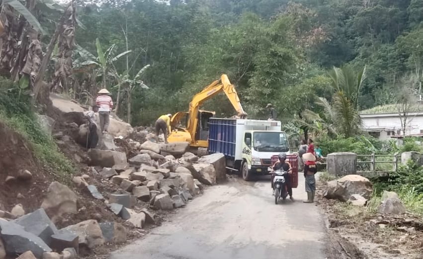 Waduh Geger, Diduga Ada Galian Batu Ilegal di Wilayah Kandangserang