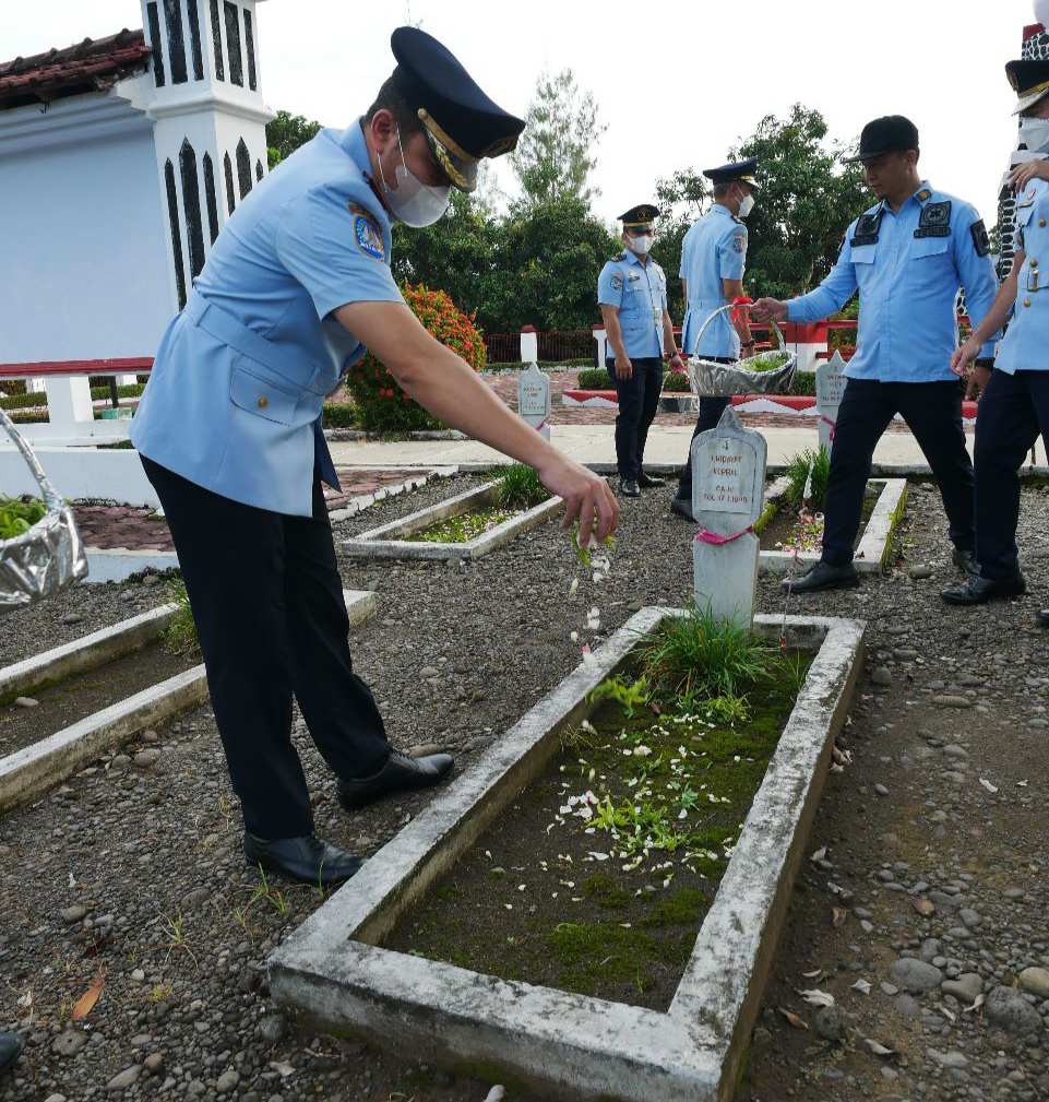 Peringati Hari Bhakti Imigrasi dengan Tabur Bunga di TMP, Ini Pesan Kantor Imigrasi Pemalang