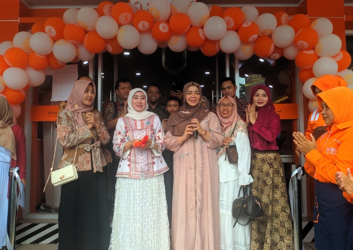 Menikmati Ayam Goreng Ala Saudi di Almaz Fried Chicken yang Kini Buka di Kota Pekalongan