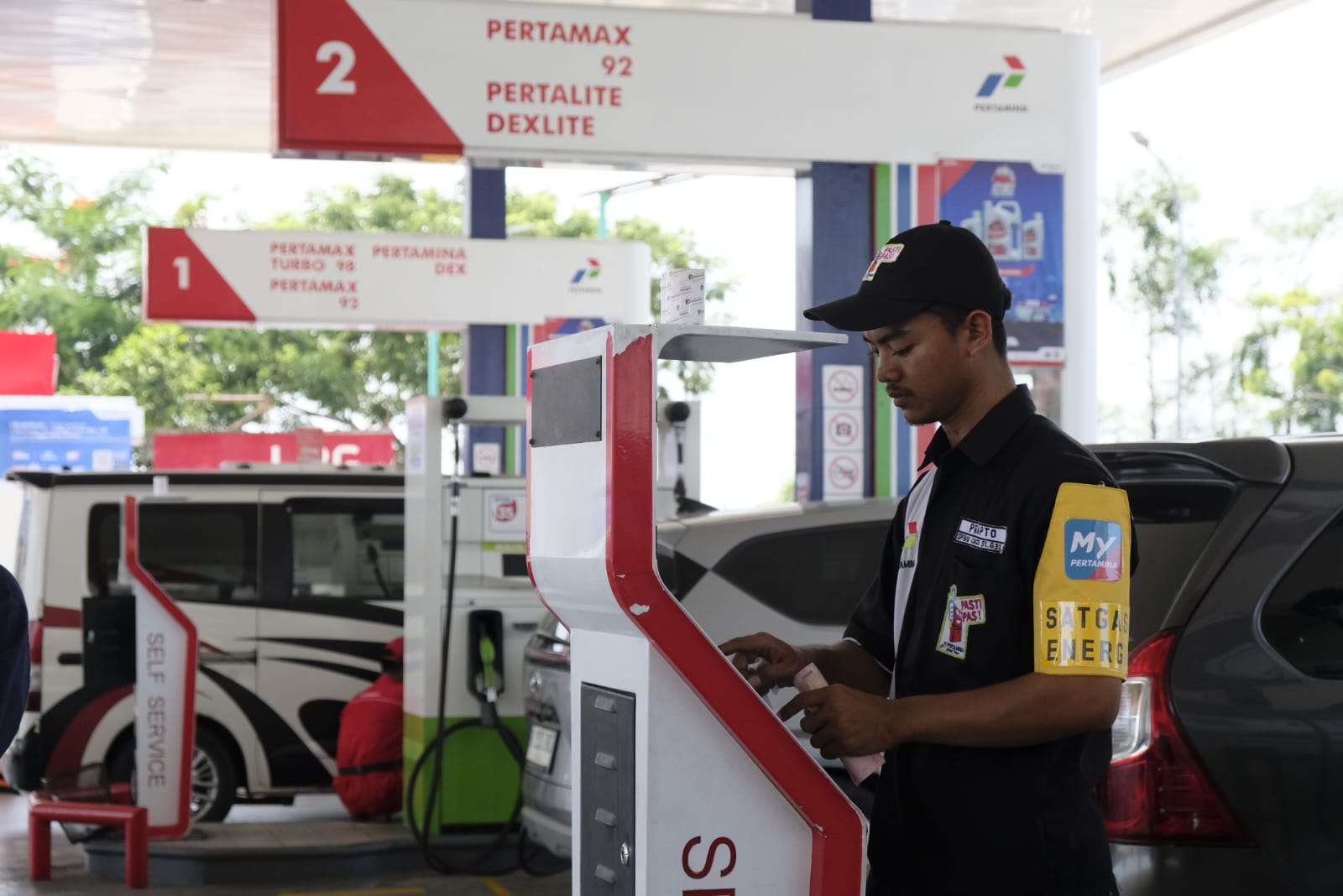 Jelang Libur Lebaran Konsumsi BBM Naik hingga 250% di Layanan Pengisian BBM di Ruas Tol Jawa Tengah