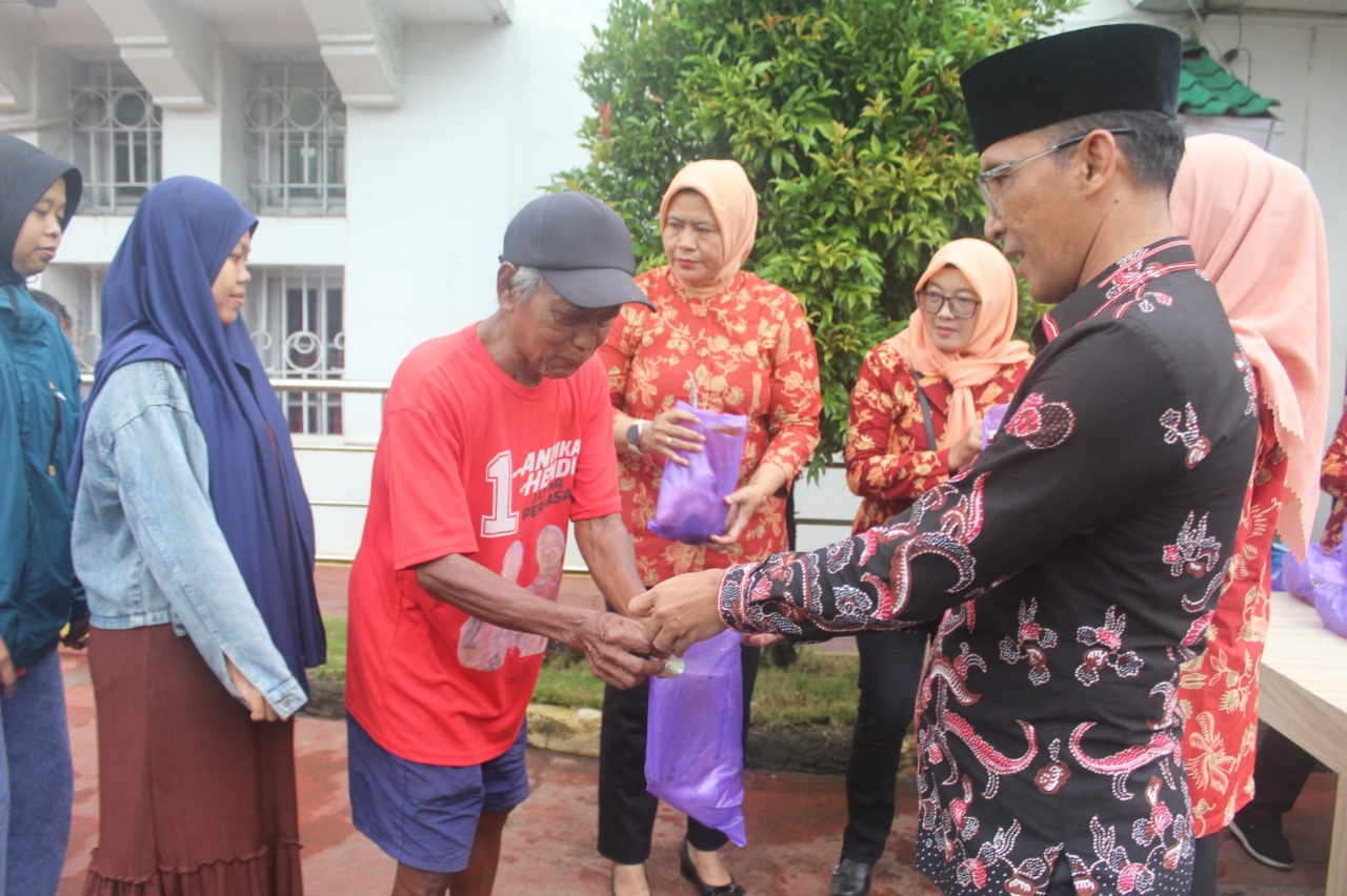 Lapas Pekalongan Berbagi 250 Paket Takjil, Wujud Kepedulian di Bulan Ramadan