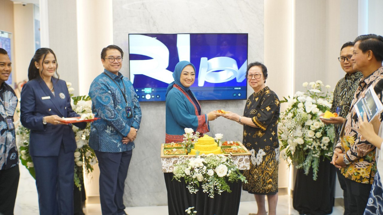 Resmikan Sentra Layanan Prioritas di Cirebon, Kini BRI Miliki 43 Lokasi Layanan Premium