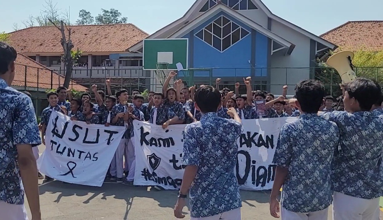 Ada Oknum Guru BK Diduga Lakukan Pelecehan, Ratusan Siswa SMAN 3 Pekalongan Lakukan Demo