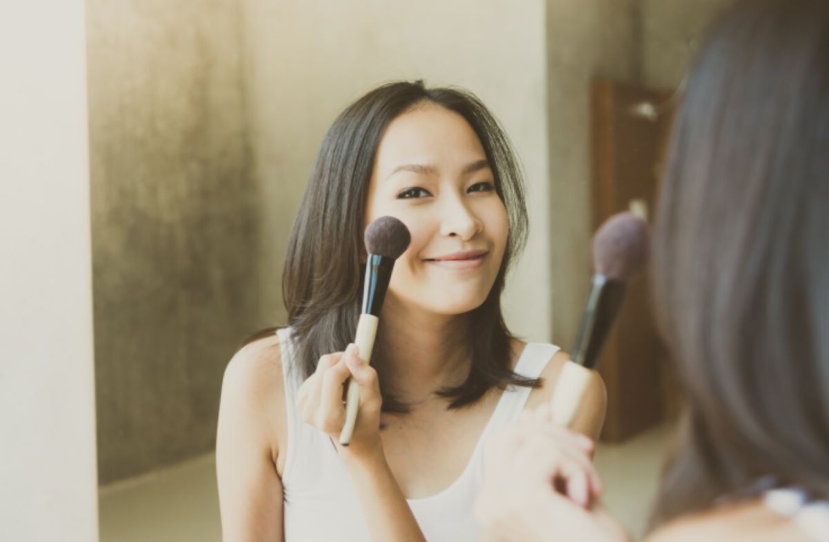 Tips Makeup Natural Untuk Daily Bagi Pemula Dijamin Bikin Kelihatan Lebih Muda 